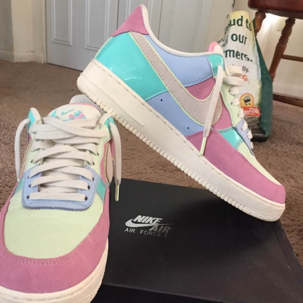 Nike Men’s Easter Egg Air Force 1